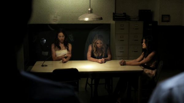 Pretty_Little_Liars_S02x12_720p_Bluray_Dual_PauloADM_0102.jpg