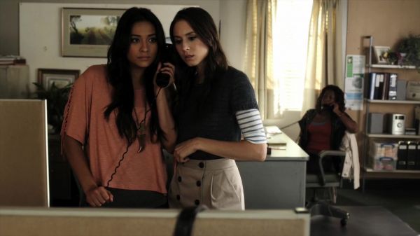 Pretty_Little_Liars_S02x15_720p_Bluray_Dual_PauloADM_1507.jpg
