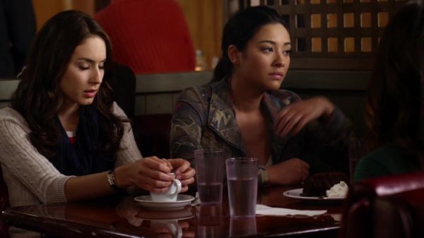 Pretty_Little_Liars_S02x20_720p_Bluray_Dual_PauloADM_0817.jpg