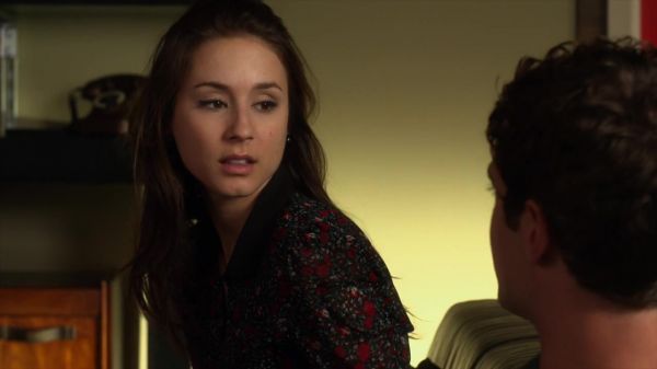Pretty_Little_Liars_S02x21_720p_Bluray_Dual_PauloADM_1903.jpg