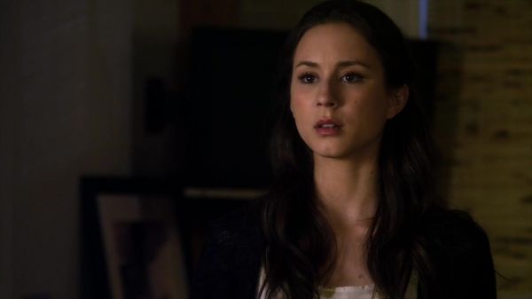 Pretty_Little_Liars_S02x23_720p_Bluray_Dual_PauloADM_1800.jpg