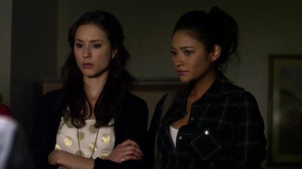 Pretty_Little_Liars_S02x23_720p_Bluray_Dual_PauloADM_2453.jpg