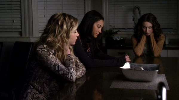 Pretty_Little_Liars_S02x24_720p_Bluray_Dual_PauloADM_1147.jpg