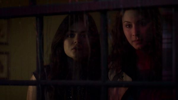 Pretty_Little_Liars_S02x25_720p_Bluray_Dual_PauloADM_0700.jpg