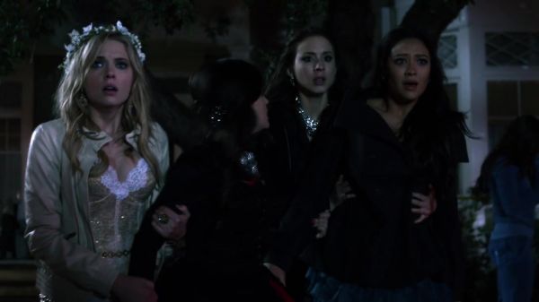 Pretty_Little_Liars_S02x25_720p_Bluray_Dual_PauloADM_2560.jpg