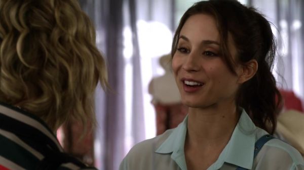 Pretty_Little_Liars_S03E01_BluRay_Rip_720p_Dual_Audio_WWW_TORRENTDOSFILMES_COM_0912.jpg