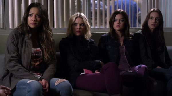 Pretty_Little_Liars_S03E12_BluRay_Rip_720p_Dual_Audio_WWW_TORRENTDOSFILMES_COM_2499.jpg