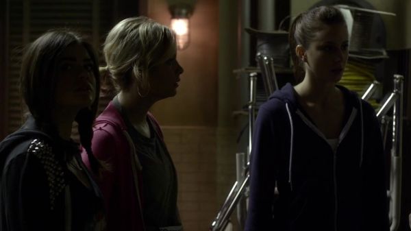 Pretty_Little_Liars_S03E14_BluRay_Rip_720p_Dual_Audio_WWW_TORRENTDOSFILMES_COM_2036.jpg