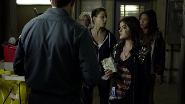 Pretty_Little_Liars_S03E14_BluRay_Rip_720p_Dual_Audio_WWW_TORRENTDOSFILMES_COM_2238.jpg
