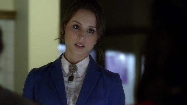 Pretty_Little_Liars_S03E15_BluRay_Rip_720p_Dual_Audio_WWW_TORRENTDOSFILMES_COM_1641.jpg