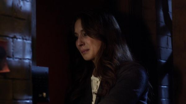 Pretty_Little_Liars_S03E16_BluRay_Rip_720p_Dual_Audio_WWW_TORRENTDOSFILMES_COM_2541.jpg