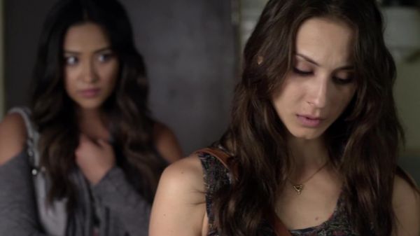 Pretty_Little_Liars_S03E17_BluRay_Rip_720p_Dual_Audio_WWW_TORRENTDOSFILMES_COM_0943.jpg