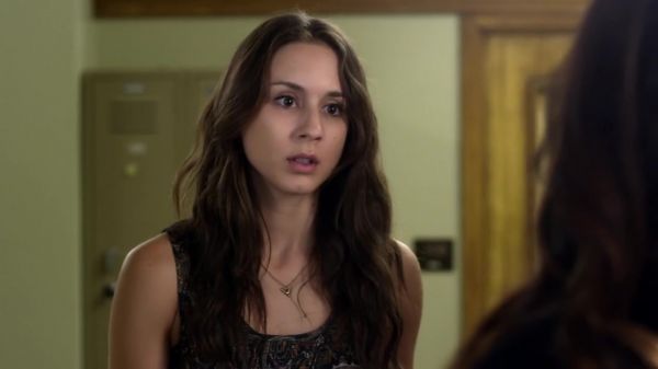 Pretty_Little_Liars_S03E17_BluRay_Rip_720p_Dual_Audio_WWW_TORRENTDOSFILMES_COM_1022.jpg