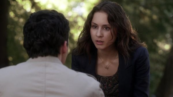 Pretty_Little_Liars_S03E17_BluRay_Rip_720p_Dual_Audio_WWW_TORRENTDOSFILMES_COM_1072.jpg