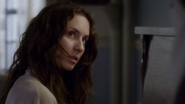 Pretty_Little_Liars_S03E22_BluRay_Rip_720p_Dual_Audio_WWW_TORRENTDOSFILMES_COM_1770.jpg