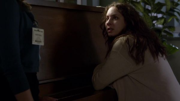 Pretty_Little_Liars_S03E22_BluRay_Rip_720p_Dual_Audio_WWW_TORRENTDOSFILMES_COM_2266.jpg