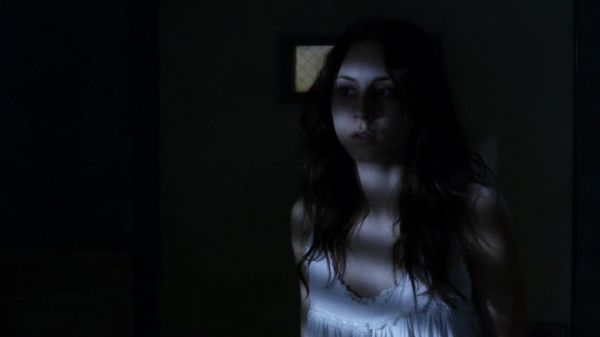Pretty_Little_Liars_S03E23_BluRay_Rip_720p_Dual_Audio_WWW_TORRENTDOSFILMES_COM_1948.jpg