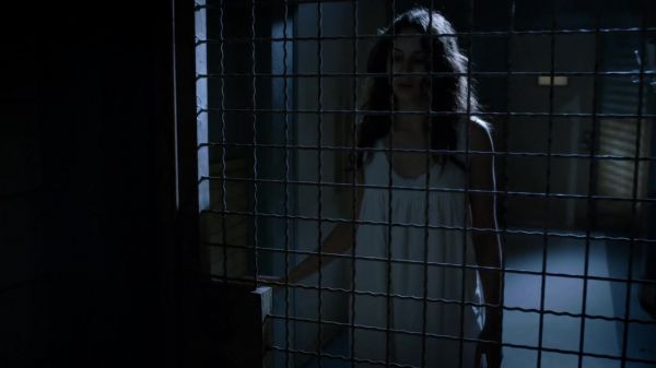 Pretty_Little_Liars_S03E23_BluRay_Rip_720p_Dual_Audio_WWW_TORRENTDOSFILMES_COM_1970.jpg