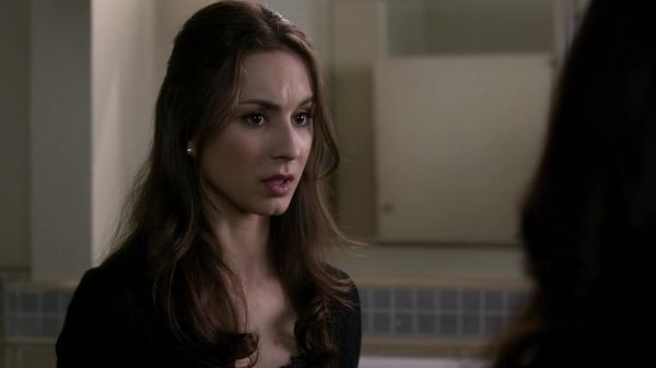 Pretty_Little_Liars_S03E24_BluRay_Rip_720p_Dual_Audio_WWW_TORRENTDOSFILMES_COM_1683.jpg