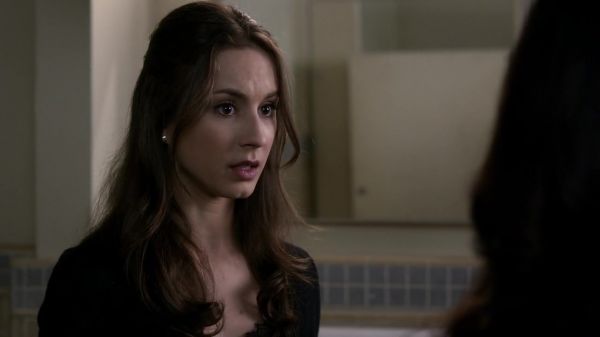 Pretty_Little_Liars_S03E24_BluRay_Rip_720p_Dual_Audio_WWW_TORRENTDOSFILMES_COM_1719.jpg