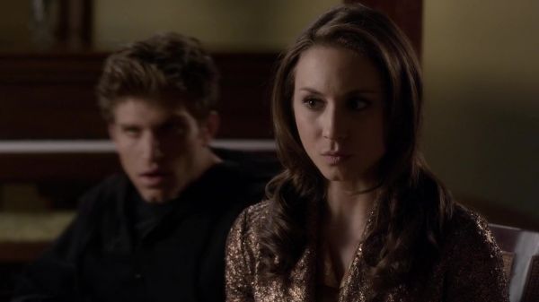 Pretty_Little_Liars_S03E24_BluRay_Rip_720p_Dual_Audio_WWW_TORRENTDOSFILMES_COM_1936.jpg