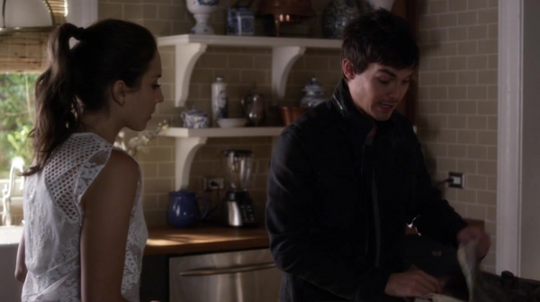 Pretty_Little_Liars_S05E15_Mini_720p_WEB-DL_Dual_RMZ-Dinho_1628.jpg