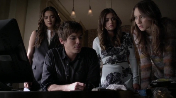Pretty_Little_Liars_S05E23_Mini_720p_WEB-DL_Dual_RMZ-Dinho_1187.jpg