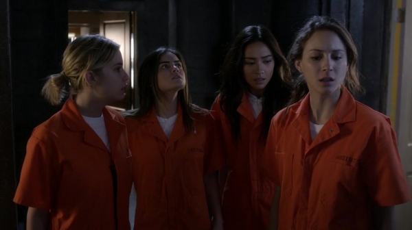 Pretty_Little_Liars_S05E25_Mini_720p_WEB-DL_Dual_RMZ-Dinho_0482.jpg