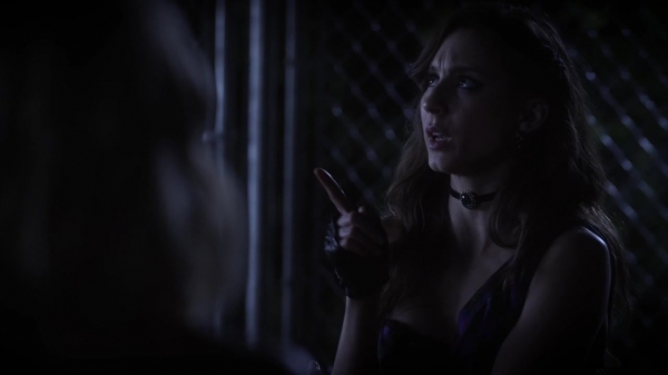 Pretty_Little_Liars_S06E01_720p_HDTV_X264-DIMENSION_0219.jpg