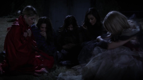 Pretty_Little_Liars_S06E01_720p_HDTV_X264-DIMENSION_0313.jpg