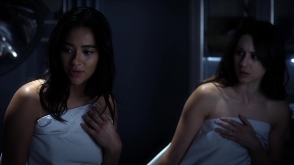 Pretty_Little_Liars_S06E01_720p_HDTV_X264-DIMENSION_0492.jpg