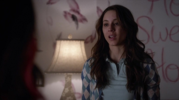 Pretty_Little_Liars_S06E01_720p_HDTV_X264-DIMENSION_1661.jpg