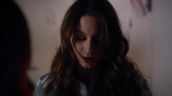 Pretty_Little_Liars_S06E01_720p_HDTV_X264-DIMENSION_1688.jpg