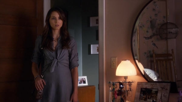 Pretty_Little_Liars_S06E03_720p_HDTV_X264-DIMENSION_0446.jpg