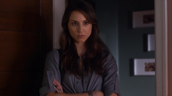 Pretty_Little_Liars_S06E03_720p_HDTV_X264-DIMENSION_0460.jpg