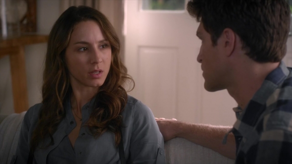 Pretty_Little_Liars_S06E03_720p_HDTV_X264-DIMENSION_1027.jpg