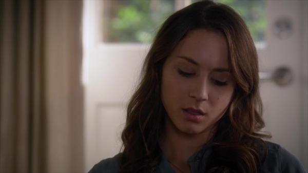 Pretty_Little_Liars_S06E03_720p_HDTV_X264-DIMENSION_1038.jpg