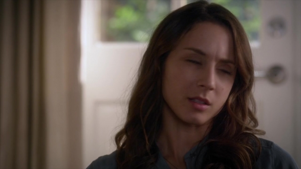 Pretty_Little_Liars_S06E03_720p_HDTV_X264-DIMENSION_1039.jpg