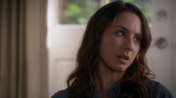 Pretty_Little_Liars_S06E03_720p_HDTV_X264-DIMENSION_1040.jpg