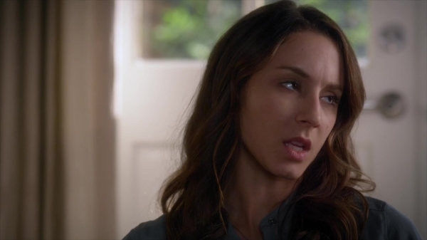 Pretty_Little_Liars_S06E03_720p_HDTV_X264-DIMENSION_1041.jpg