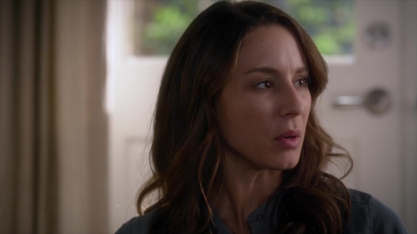 Pretty_Little_Liars_S06E03_720p_HDTV_X264-DIMENSION_1047.jpg