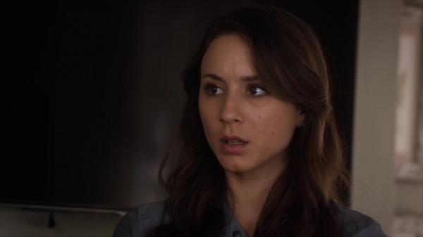 Pretty_Little_Liars_S06E03_720p_HDTV_X264-DIMENSION_1505.jpg