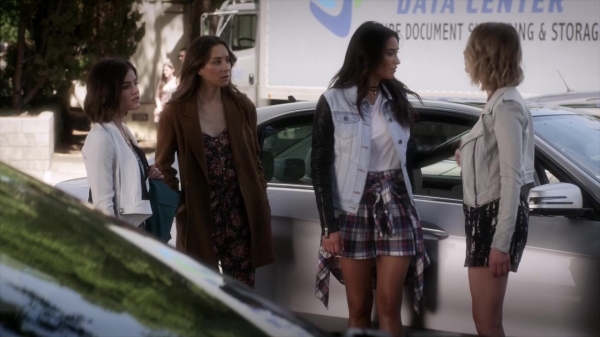 Pretty_Little_Liars_S06E04_720p_HDTV_X264-DIMENSION_0872.jpg