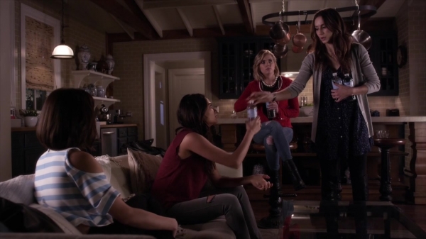 Pretty_Little_Liars_S06E07_720p_HDTV_X264-DIMENSION_1308.jpg