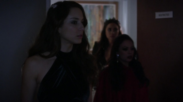 Pretty_Little_Liars_S06E10_Game_Over_Charles_720p_WEB-DL_DD5_1_H_264-PLLs_0424.jpg