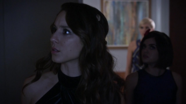 Pretty_Little_Liars_S06E10_Game_Over_Charles_720p_WEB-DL_DD5_1_H_264-PLLs_0432.jpg