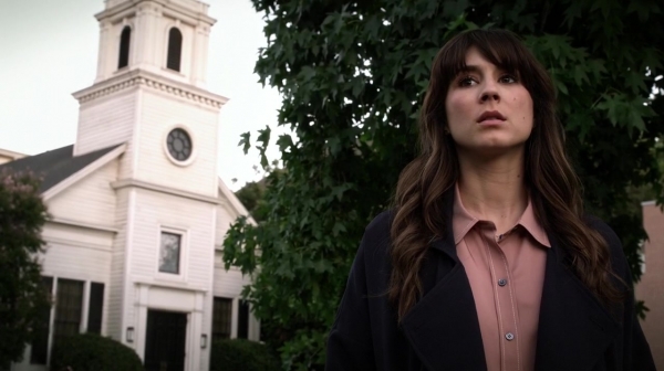Pretty_Little_Liars_S06E11_Of_Late_I_Think_of_Rosewood_720p_WEB-DL_DD5_1_H_264-NTb_0365.jpg