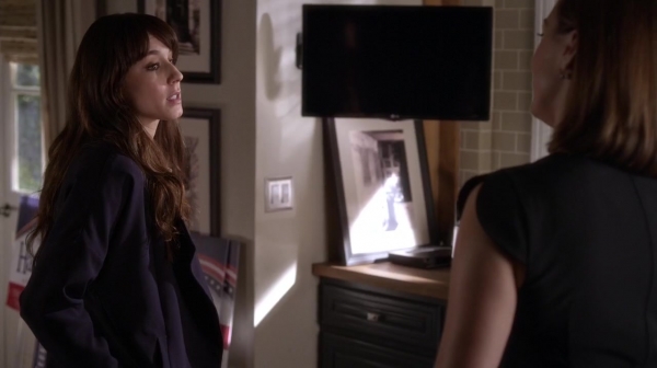 Pretty_Little_Liars_S06E11_Of_Late_I_Think_of_Rosewood_720p_WEB-DL_DD5_1_H_264-NTb_0731.jpg