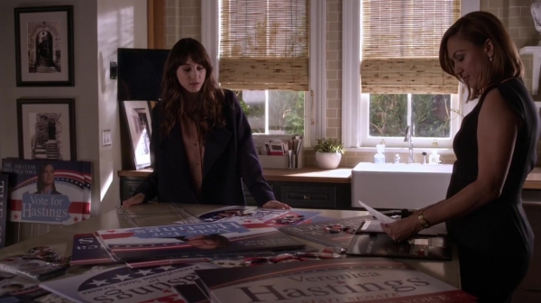 Pretty_Little_Liars_S06E11_Of_Late_I_Think_of_Rosewood_720p_WEB-DL_DD5_1_H_264-NTb_0741.jpg