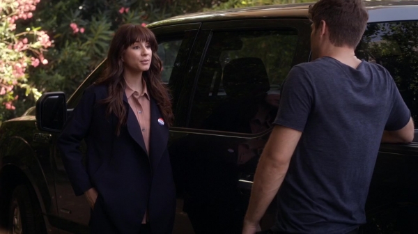Pretty_Little_Liars_S06E11_Of_Late_I_Think_of_Rosewood_720p_WEB-DL_DD5_1_H_264-NTb_0894.jpg